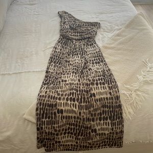 One shoulder maxi soft and gorgeous